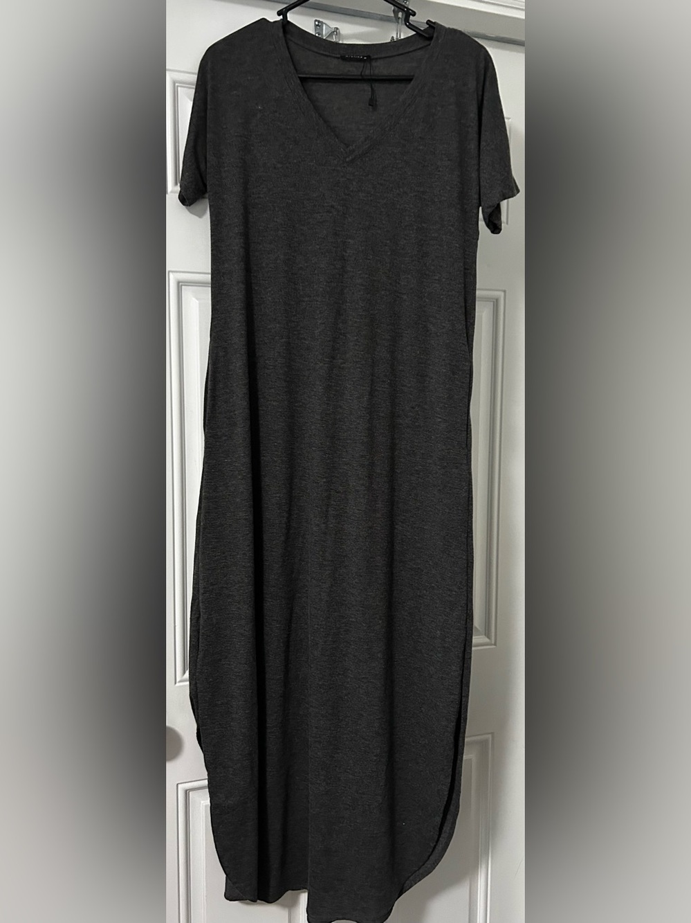 Arolina short sleeve charcoal, gray V neck maxi dress w/pockets  Size M
